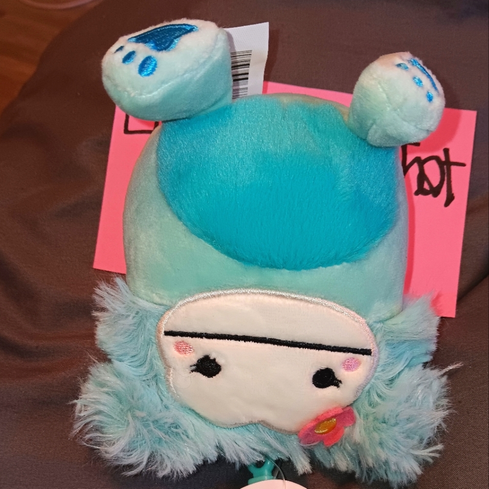 Joelle the Bigfoot Fuzzy Belly Squishmallows Clip 3.5